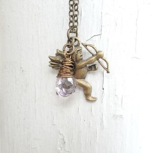 Cherub necklace with pink amethyst